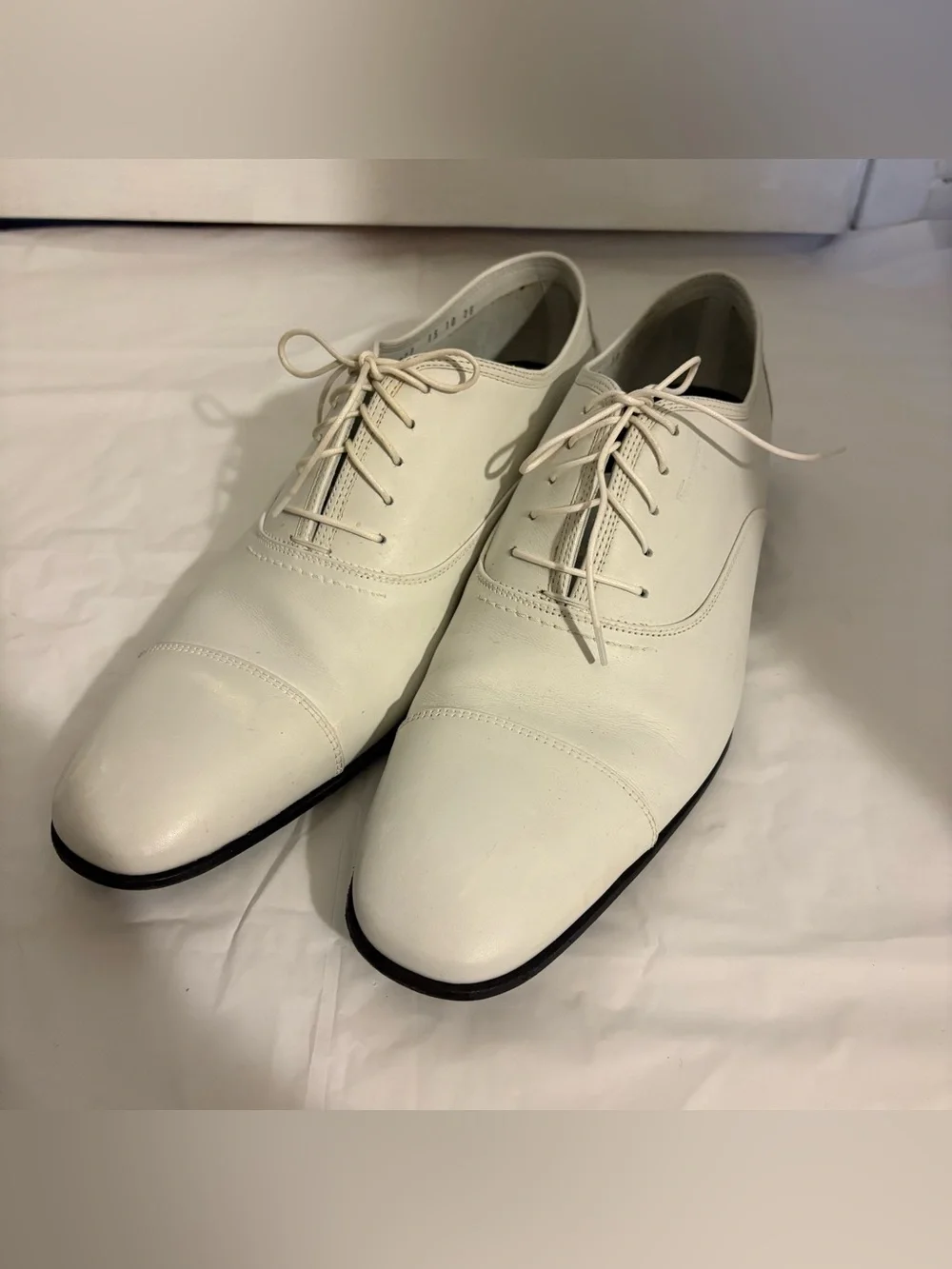 SALVATORE FERRAGAMO mens white leather dress shoes